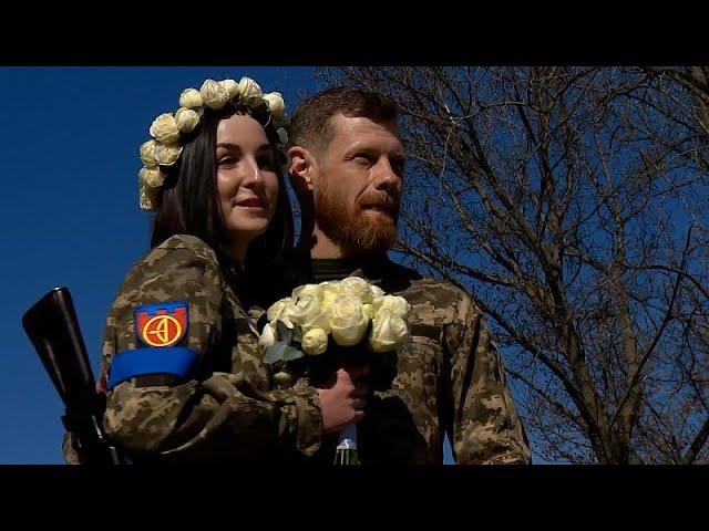 Ukrainian military couple get married in Kyiv