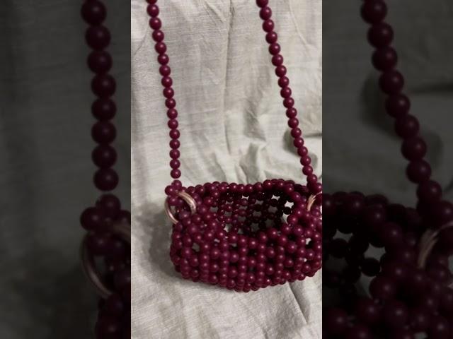 Сумка из бусин в форме сердца  #сумкаизбусин #bagofbeads #beadedbag #сумкавформесердца #сердце 