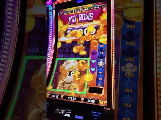 The NEW Mo Mo Mo Mummy Slot Machine Bonus is CRAZY! #slots #gambling #lasvegas