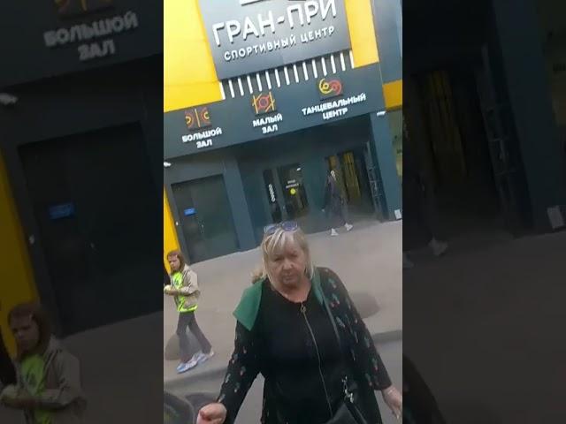 езда по встречке . неправильная парковка . #дтп #ПДД #дураки