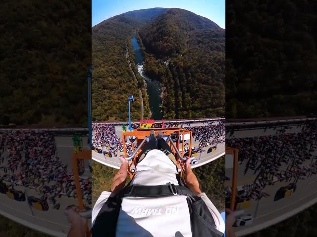 926 feet jump at New River Gorge in West Virginia 