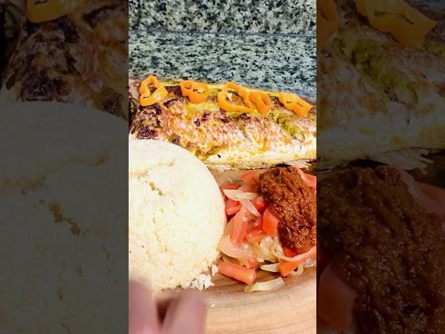 Attieke Alloco poisson braisé. Lien vidéo complète en commentaire. #225 #cuisineivoirienne #attieke