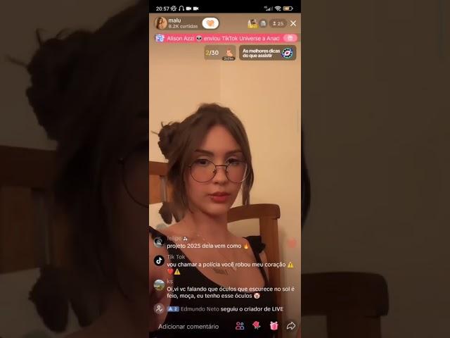 Girl burps nonchalantly on TikTok live #burping #belch #burp #girlburp #burptok #tiktok