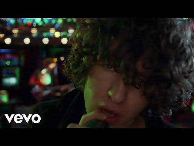 The Kooks - Sofa Song (Alternate Video)