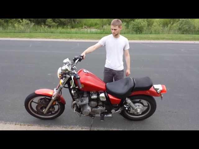 Yamaha XJ700 Maxim without mufflers