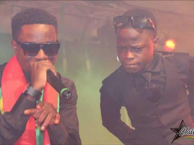 Awal ft. Sarkodie - Bone ben(2012).flv