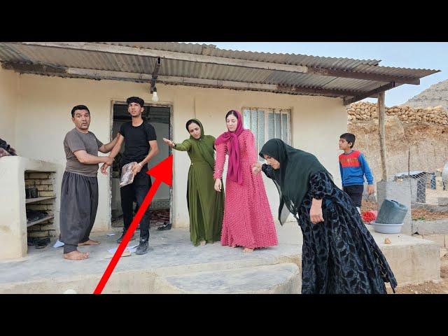 The Night Ali and Nargis’ Wedding Was Ruined: Afsaneh and grandmother dilemma