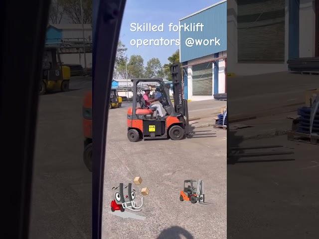 How skilled forklift operators work at site #mechanic #automobile #forkliftoperator #repairing