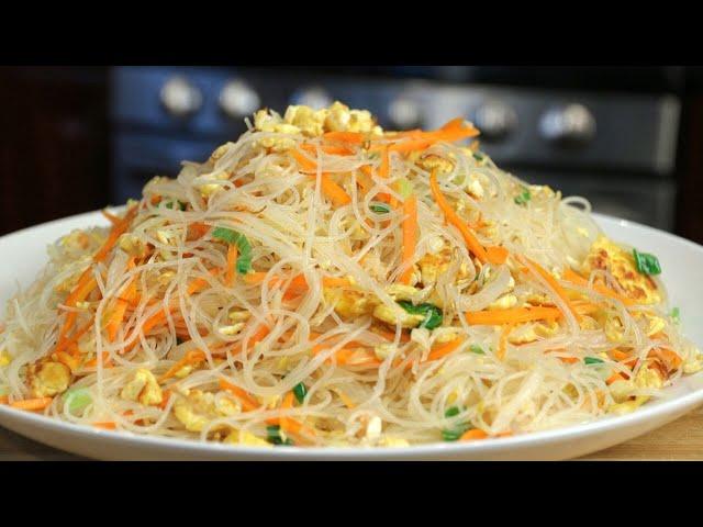 Stir Fried Rice Noodles with Eggs (鸡蛋炒米粉)