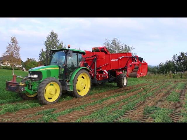 Carrot harvester DEWULF GBC with John Deere 5820 tractor - Andershornstein AB Sweden