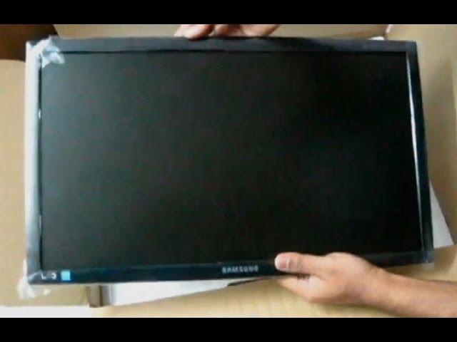 Unboxing and Installation - Samsung LED Monitor S20B300