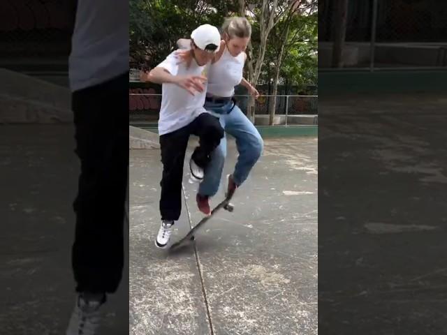 I'm rich #skateboarding #skateboardvibes #skateboard #youtuber #skate #skatebord #sportsequipment