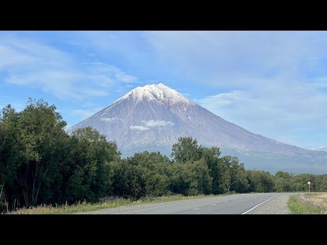 Камчатка. Вулканы Горелый и Мутновский, Большая долина гейзеров, Малая долина гейзеров, Вачкажец