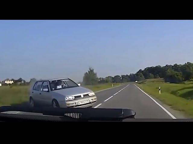 Аварии на дорогах 2017 / видео машин попавших в аварии № 2 / Auto Bars