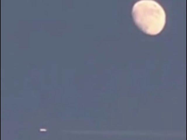 Two Tic-Tac Sighting & one sphere being Checked out by Aircraft Also A Large UFO Making A You Turn!