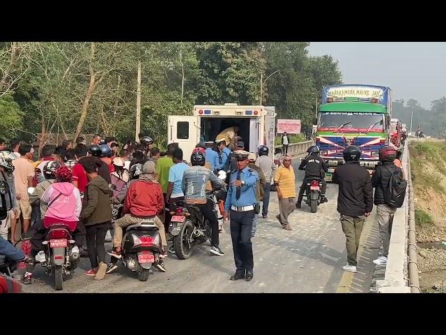 Live accident in Urlabari Sanjora Khola Bridge(  Tipperर बाईक Accident.)