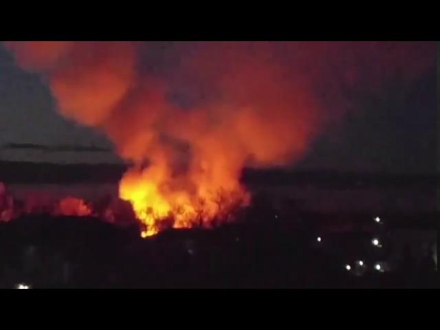 Серьезный пожар в Тверской области. В Кашине горят два дома