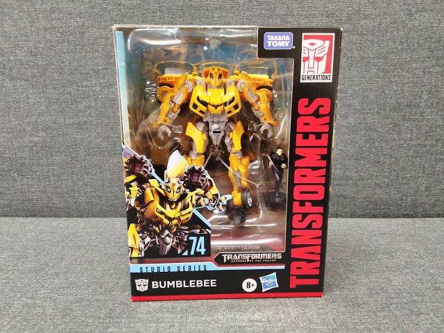 Обзор трансформера Bumblebee - Deluxe - Studio Series 74 - Hasbro Takara Tomy. Музей Р-ТФ.