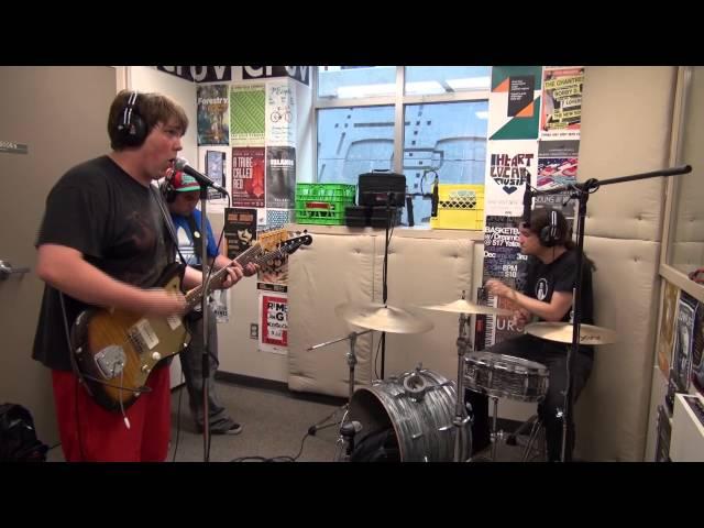 The Fresh Pots - "University Girls" :: Live @ CFUV 101.9 FM