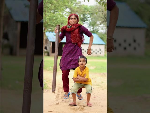 Mansi ne Behen ko bacha liya village family life #shorts #sister #maa #funny #viral