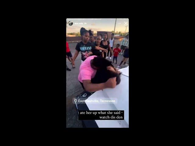 Hood Girl Fight