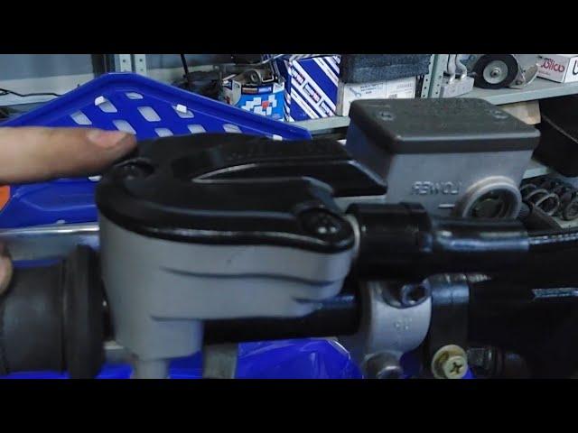 Throttle and clutch cable maintenance (Yfz450r and other bikes).