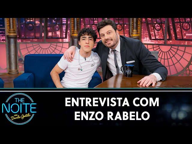 Entrevista com o cantor Enzo Rabelo | The Noite (04/09/24)