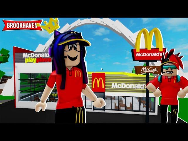 TRABAJAMOS en el NUEVO RESTAURANTE de BROOKHAVEN | Kori Roblox