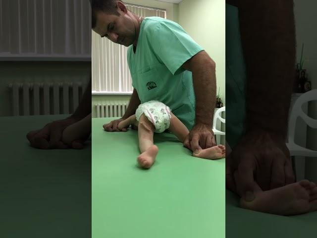 Это только на видео так - моргнул и уже ходит, а за кадром это целая жизнь, полная веры в ребёнка!