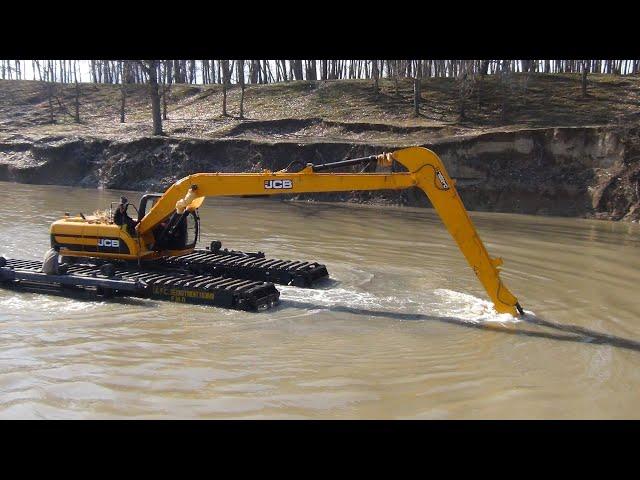 Extreme Part 32 - Excavator Rescuing Truck Stuck In River - Amazing Heavy Equipment