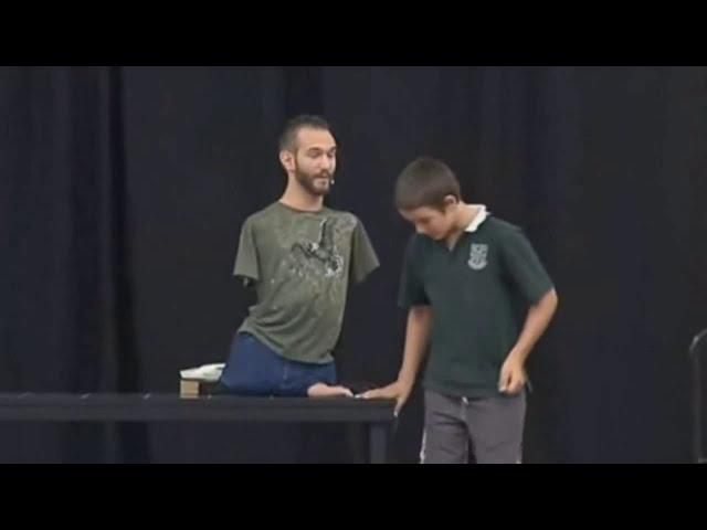 Nick Vujicic - Life without limbs - No Arms, No Legs, No Worries - INSPIRATIONAL LIFE CHANGING VIDEO