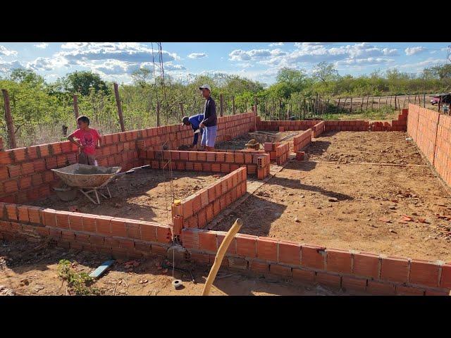 a construção da casa da família três riachos tá em todo vapor