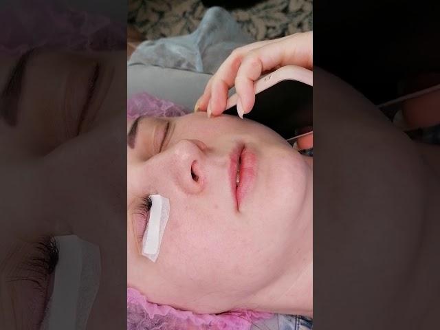 Наращивание ресничек 3д)