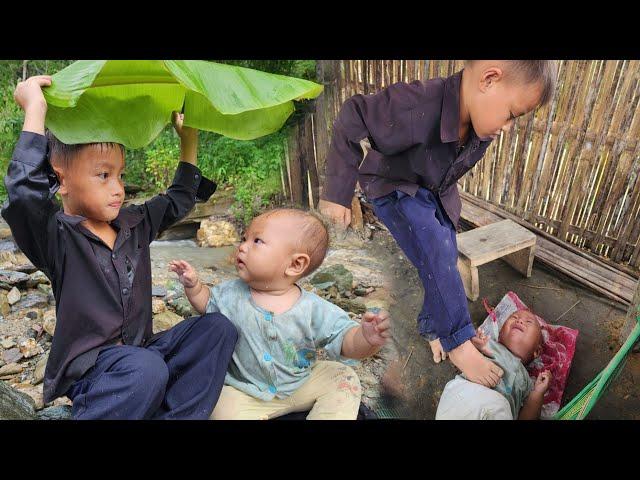 The orphan boy took his younger brother to find his mother in the rain.