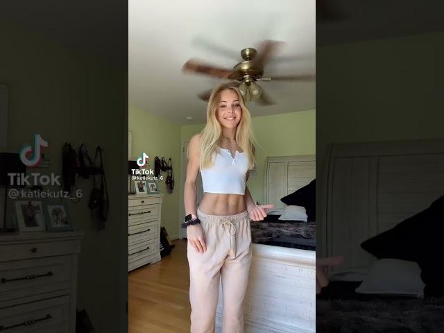 Katie Kutz Abs (10)