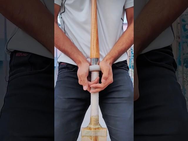 Bat Per Grip Kaise Lagaye? | How To Put Grip on Cricket Bat #shorts #cricket #grip