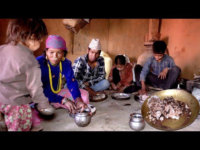 Nepali village || cooking & eating in the village || life in the rural Nepal @ruralnepall