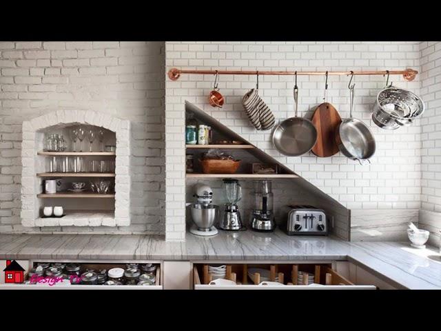 Space, Style and a Whole Lot of  Pot Racks  Пространство, стиль и множество стеллажей на кухне