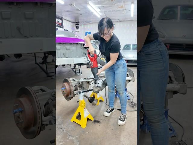 Removing rubber rear subframe bushings on 350z! Time for solid bushings