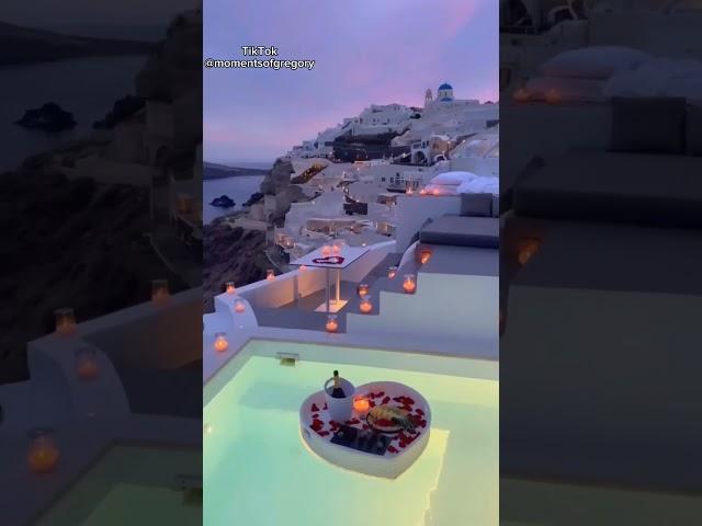  SANTORINI - @momentsofgregory