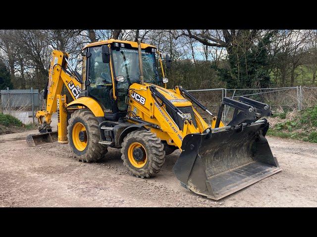 2022 JCB 3CX BACKHOE LOADER.