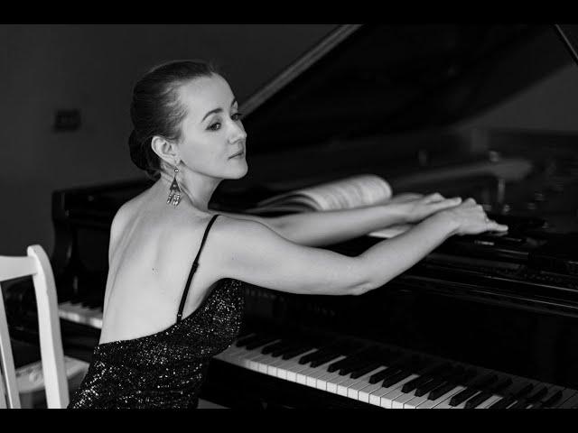 Oxana Shevchenko plays Liszt Piano Sonata in B minor