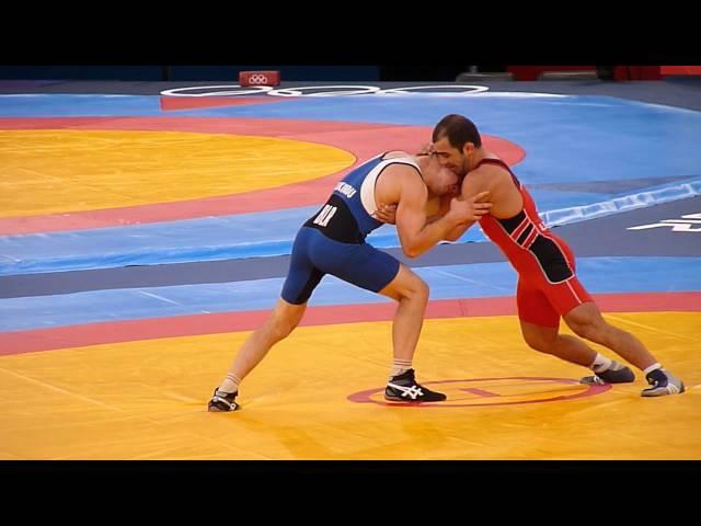 Aliaksandr Kikiniou (Belarus)-Arsen Julfalakyan ( Armenia).  Greco-Roman Wrestling