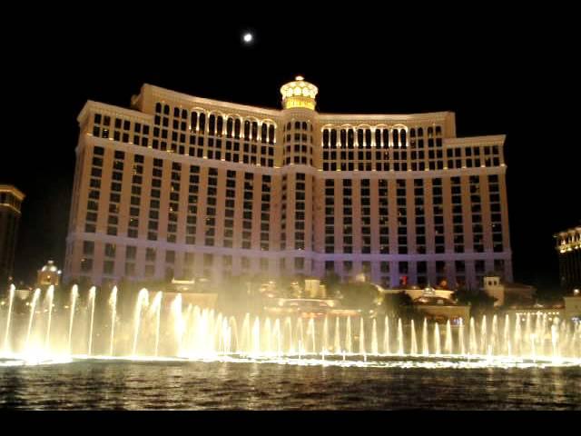 BELLAGIO LAS VEGAS "Raindrops Keep Falling On My Head"