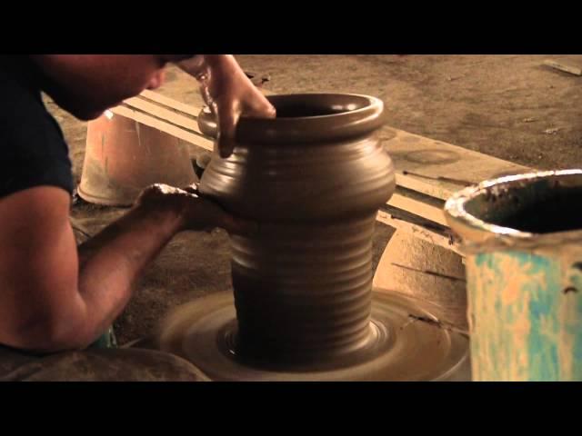 Travel to the Arts of Thailand -- The Pottery of North Thailand