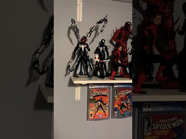 Hot Toys Spider-Man Shelf #hottoys #marvel #spiderman #milesmorales #venom #marveltoys #onesixth