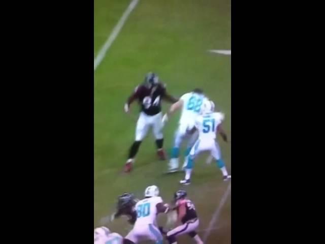 Antonio Smith goes berserk, tries smashing Richie Incognito in face with own helmet