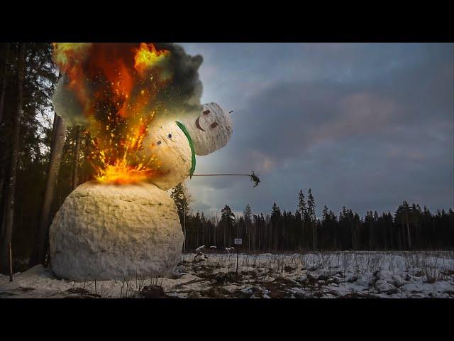 Падение самого большого снеговика Destruction of the biggest snowman