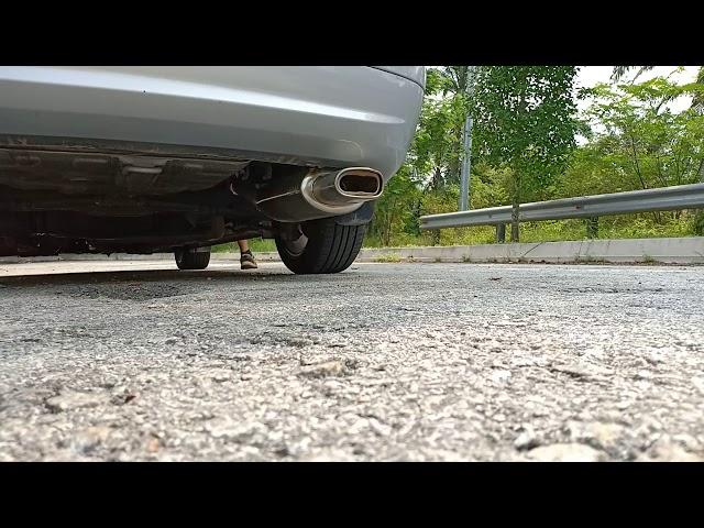 Hyundai Elantra XD 1.8 exhaust sound little rev