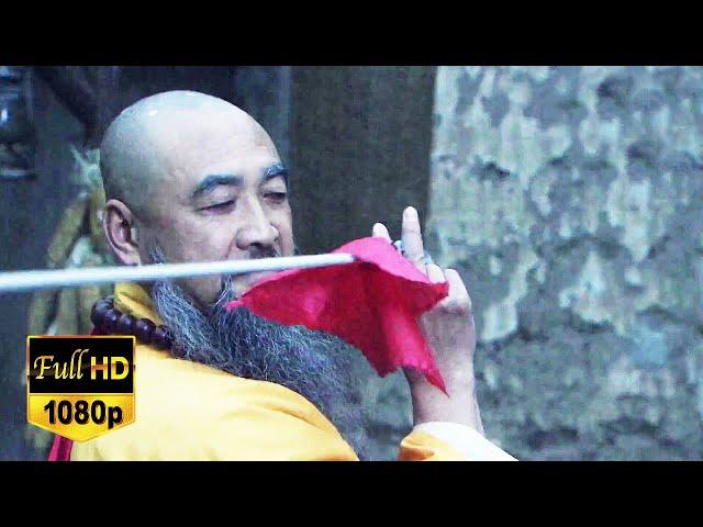 They don't realize that this old Shaolin monk is the most powerful kung fu master!